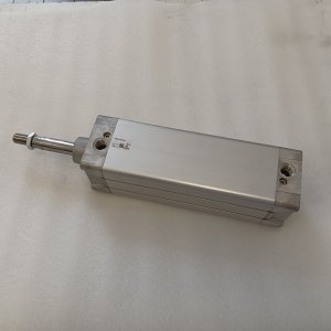 Air cylinder